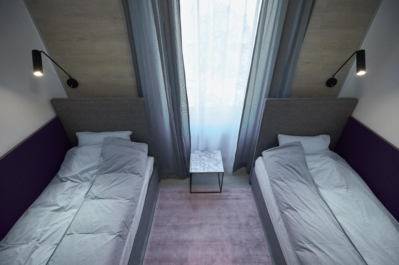 7Domb Apartman Komló Eksteriør bilde